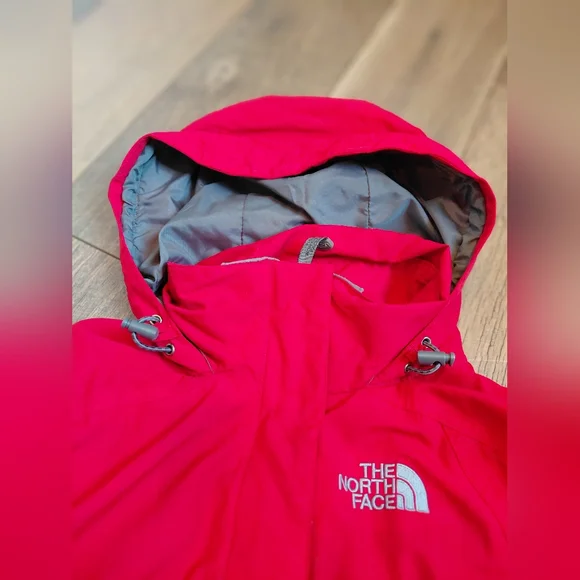 The North Face Vibrant Red Jacket with Gray Details - Picture 6 of 14